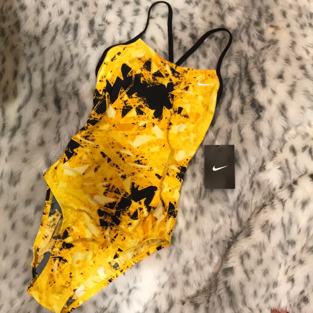 Nike’s Gemstone Cut-Out Tank size: 28